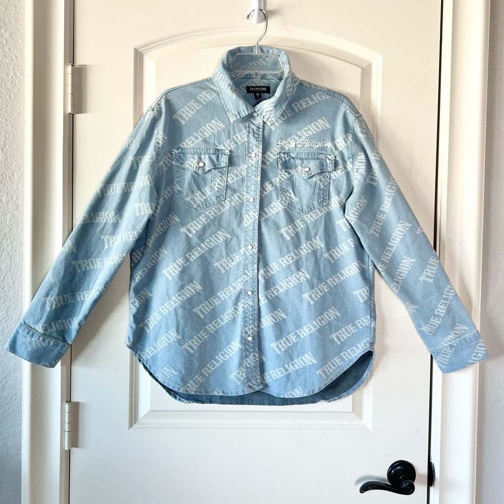 True Religion Georgia Denim Shirt Large Light Bliss Wash Logo Print Pearl Snaps